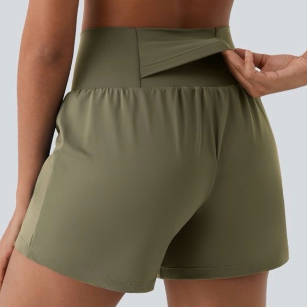 Halara SoftyAiry High Waisted Yoga Shorts Withered Green M Long NWT